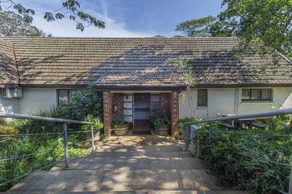 65  m² Commercial space