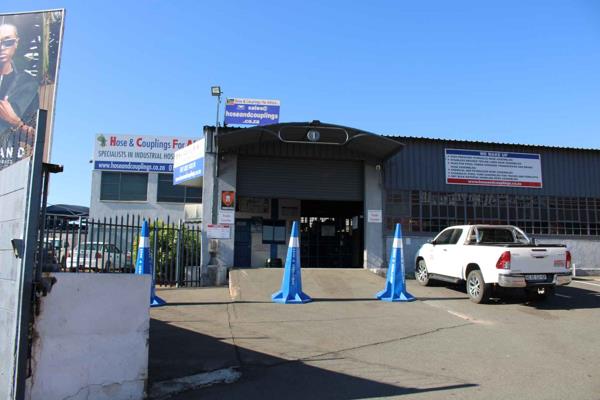 1 046  m² Commercial space