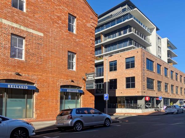 598 m² Office Space