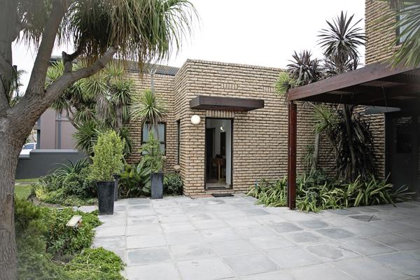 1 Bedroom Garden Cottage