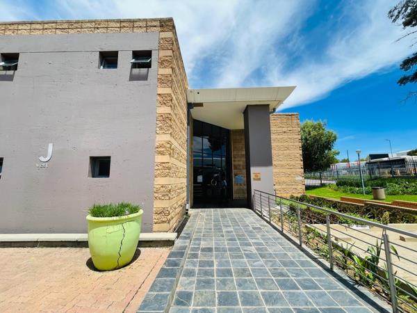 319.9  m² Commercial space