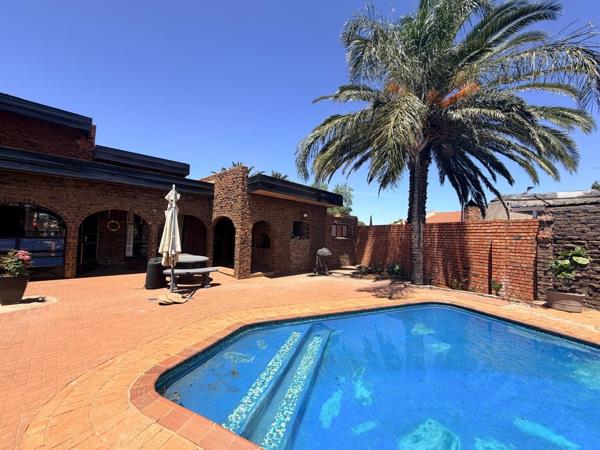 5 Bedroom House