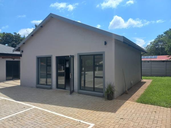 240  m² Commercial space