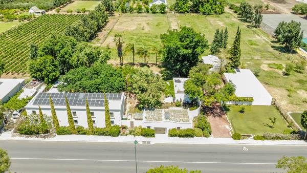 8 586 m² Farm