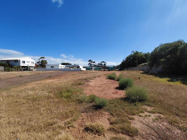 572 m² Land