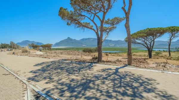 600 m² Land