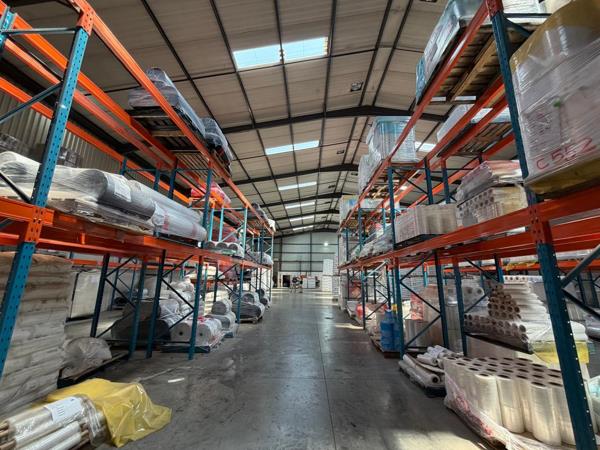 2 100  m² Industrial space