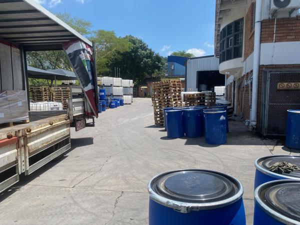 3 000  m² Industrial space