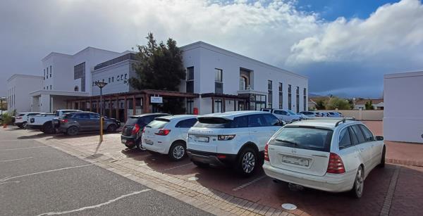 160  m² Commercial space