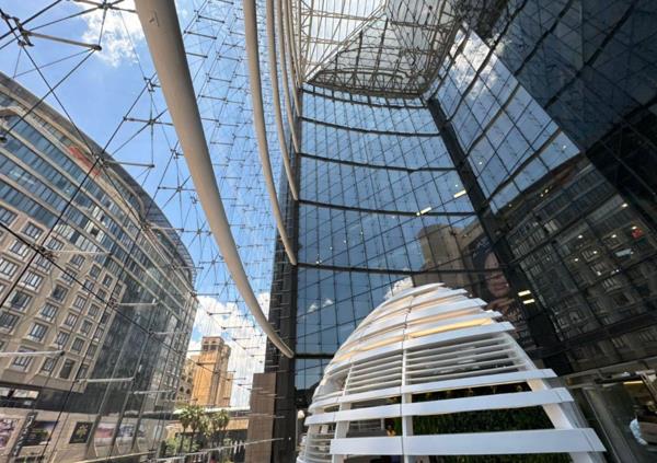 105  m² Commercial space