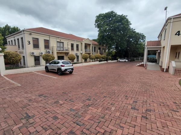 350  m² Commercial space