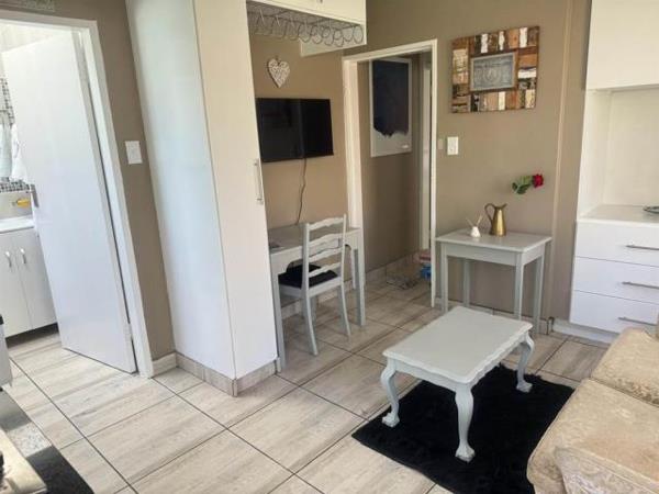 1 Bedroom Garden Cottage