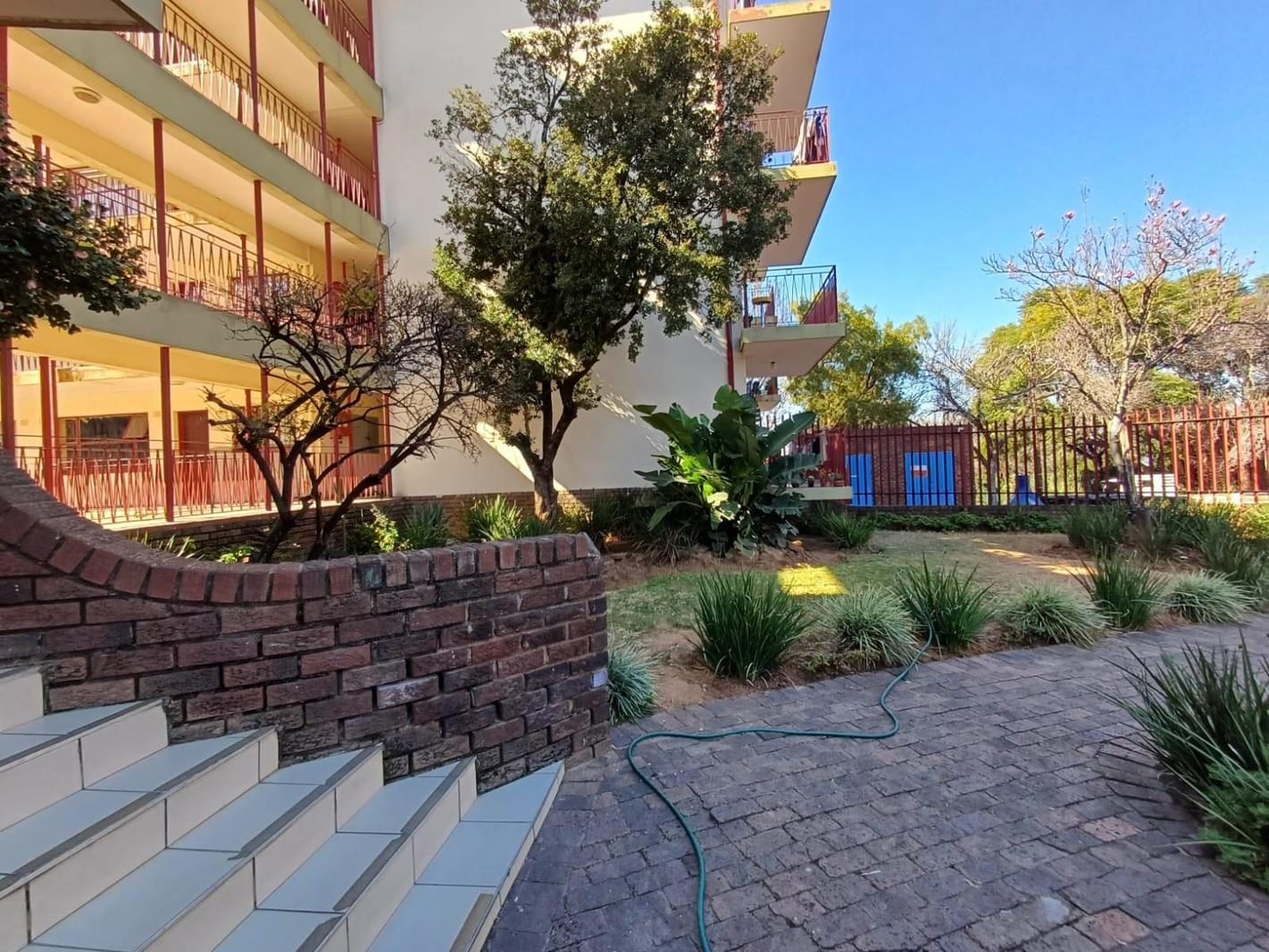 2 Bedroom Apartment in Kensington B