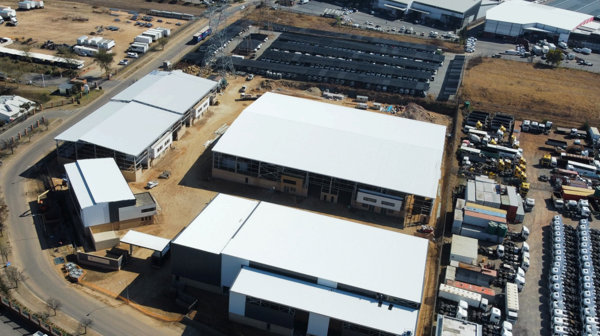 895.2  m² Industrial space