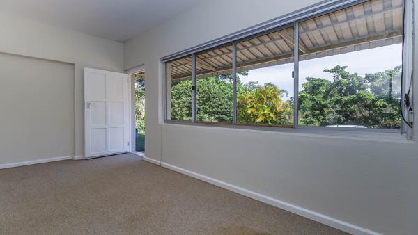 32  m² Commercial space