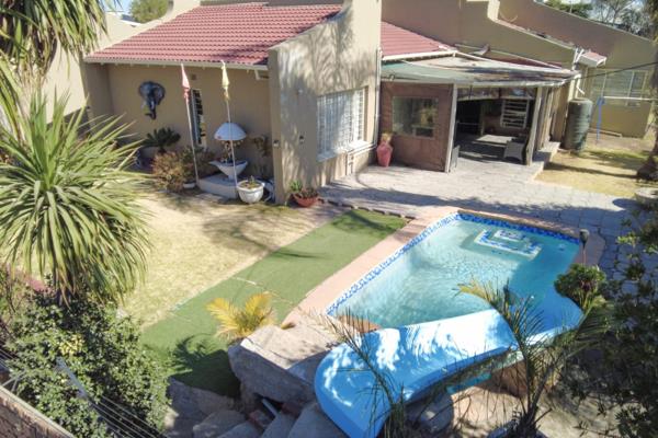 6 Bedroom House