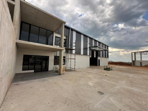 555  m² Industrial space