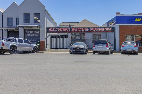 400  m² Retail Space