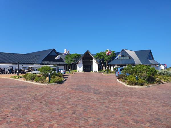 1 120 m² Land