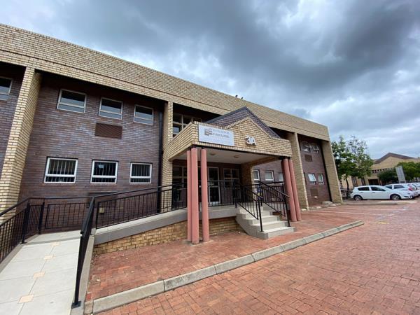 326  m² Office Space