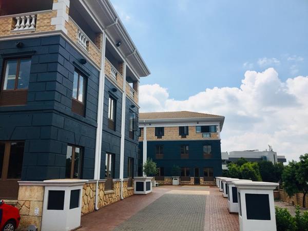 540  m² Office Space