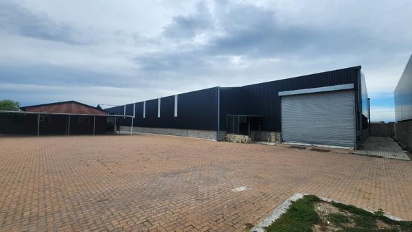 1 915.5  m² Industrial space