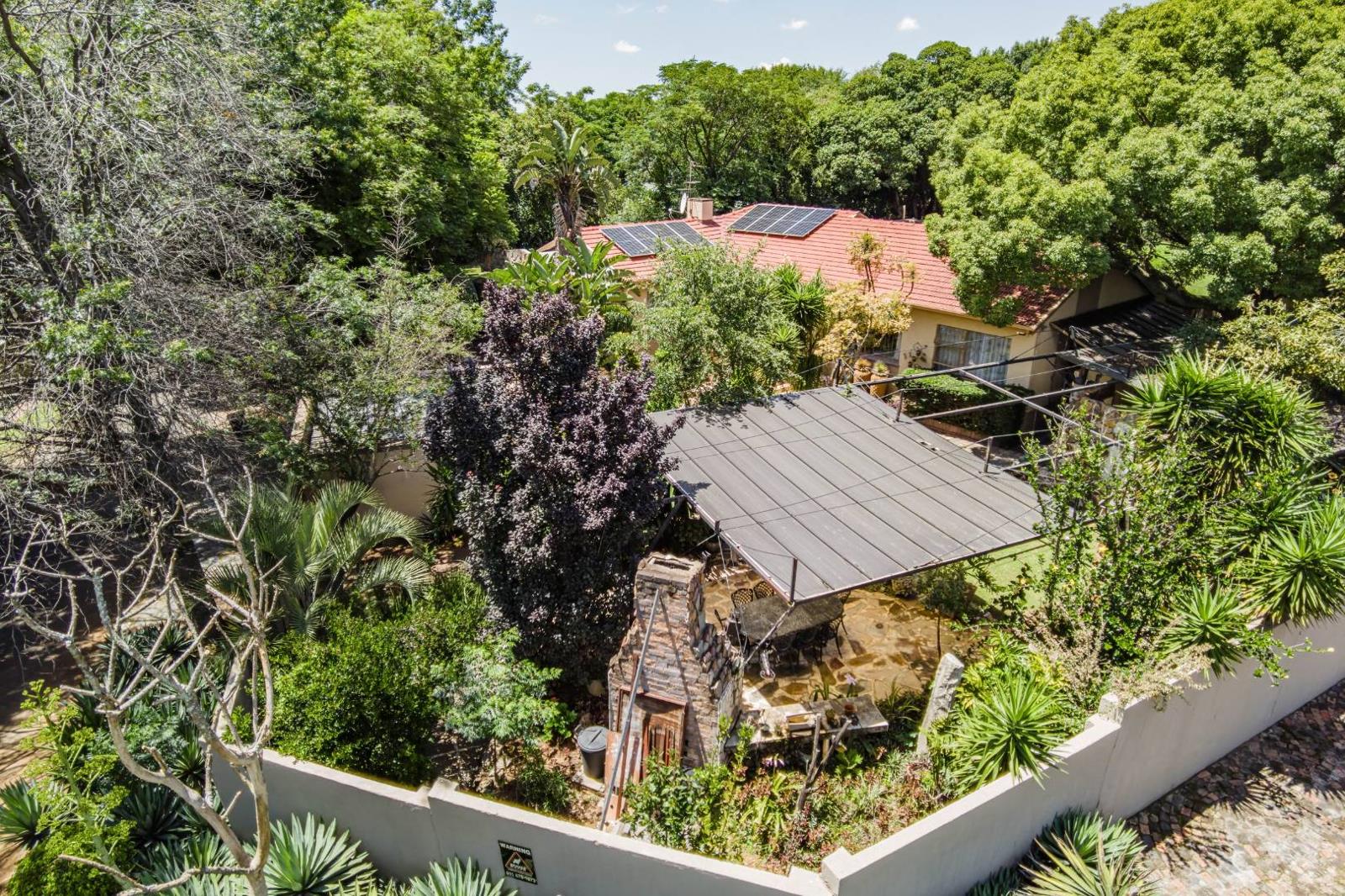 6 Bedroom House in Blairgowrie