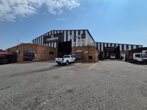 1 704  m² Industrial space