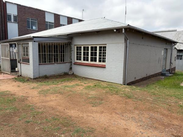 130  m² Commercial space