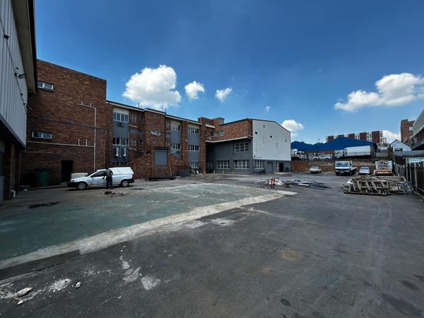 647  m² Industrial space