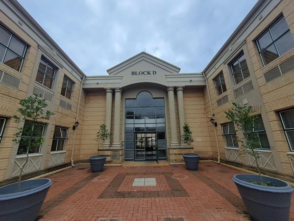 222  m² Commercial space