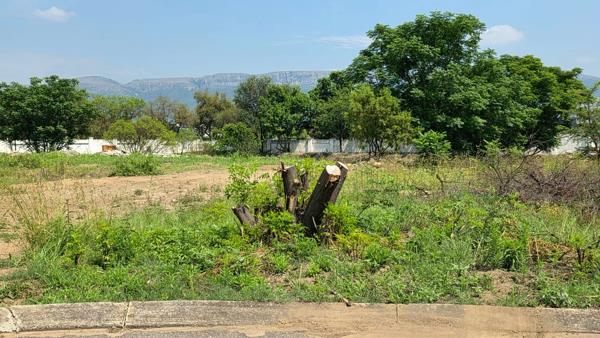 698 m² Land