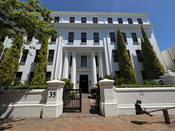 103  m² Commercial space