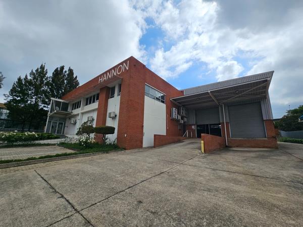 1 880  m² Industrial space