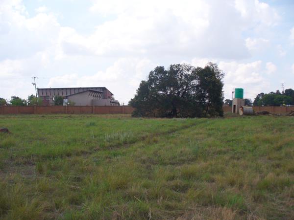 5 050 m² Land