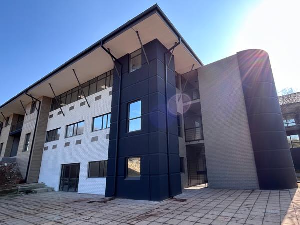 3 949  m² Commercial space