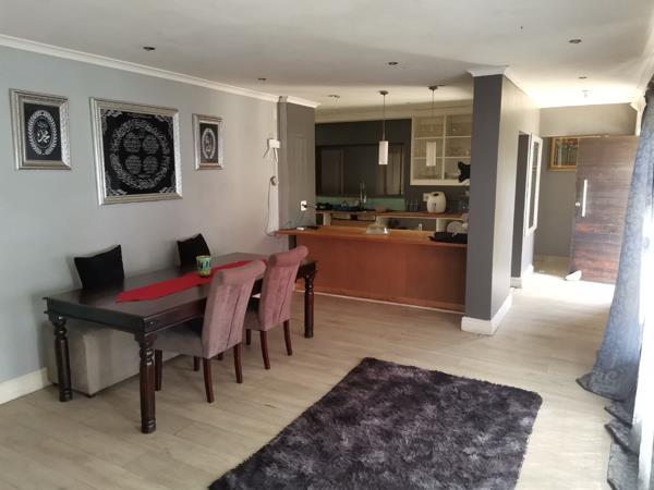 6 Bedroom House