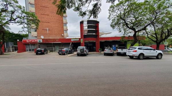 95  m² Commercial space