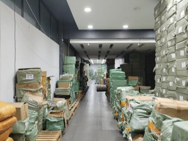 1 100  m² Industrial space