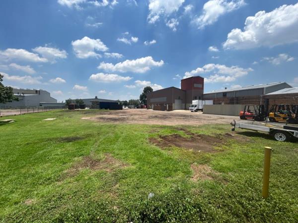 3 000  m² Industrial space