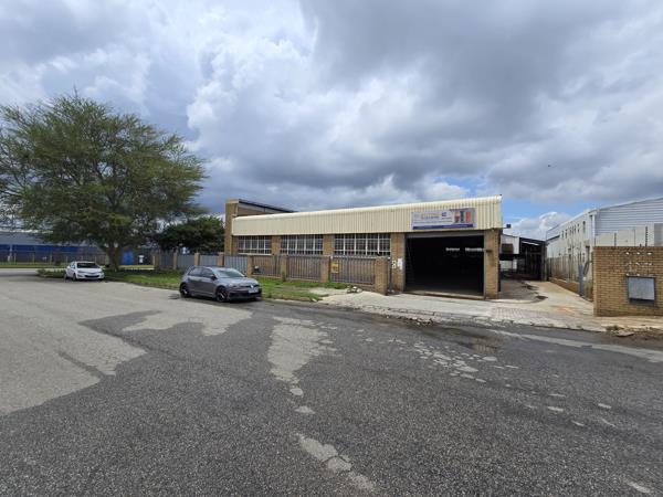 1 840  m² Industrial space