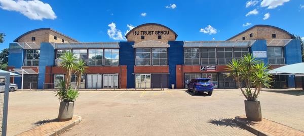 530  m² Office Space