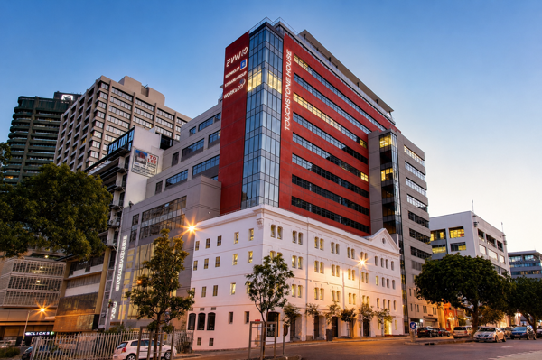 243 m² Commercial space