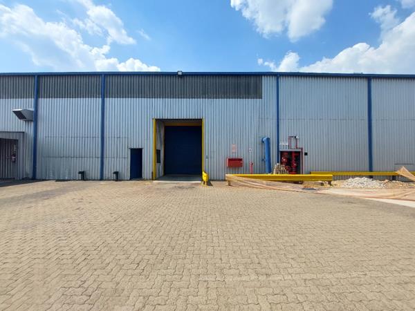 1 600  m² Industrial space