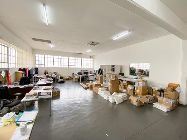 645  m² Commercial space