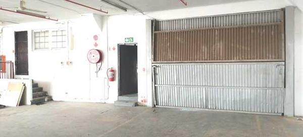 240  m² Commercial space