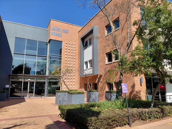 658  m² Commercial space