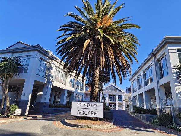 99  m² Commercial space