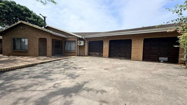 6 Bedroom House