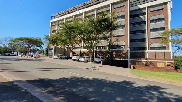 87  m² Commercial space